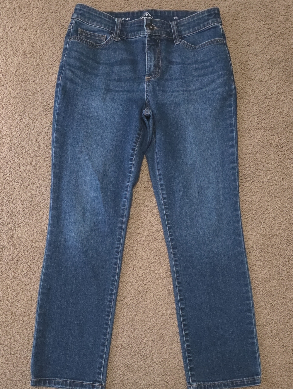 St. John's Bay Straight-Leg Jeans in Dark Blue Wash Size 6P Short